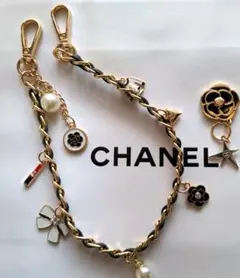 CHANEL♢２０２５年ホリデー　カメリアチャーム