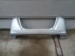 ホンダフリード　リアバンパー シルバーのサムネイル