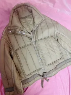 ZARA ショート丈ダウンジャケット