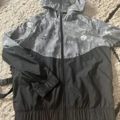 Nike 花柄 ウィンドブレーカー フード付き 新品＊ナイキ キッズ 花柄 ウィンドブレーカー【160】 - メルカリ