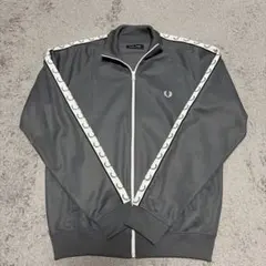 FRED PERRY グレー ジップアップジャケット - メルカリ