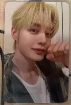 zb1 1st muvve サイン会　香港　トレカ　ジウン