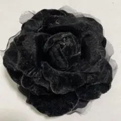 ブラック布製花ブローチ　再値下げしました‼️