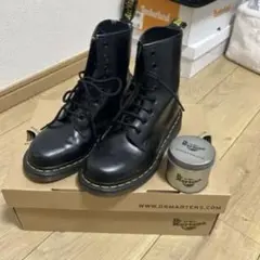 Dr. Martens 8ホール ブーツ ブラック 22.5のサムネイル