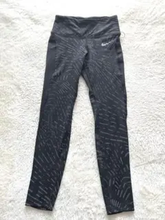 【美品】Nike ブラック レギンスグラフィックデザイン