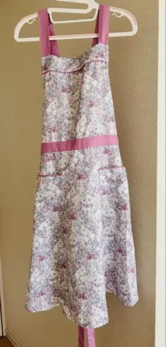 アフタヌーンティーリビング　花柄エプロン　ピンク