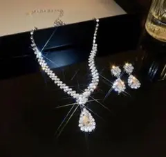 最新作☆早い者勝ち超特価☆イタリーネックレス＆ピアス豪華2点セット