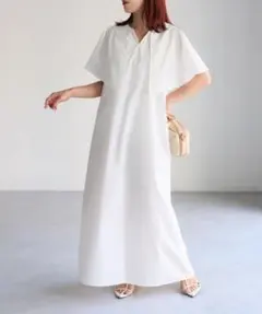 【新品】リベリー ケープワンピース マキシ丈 ゆったり 体型カバー 大きめ Mのサムネイル