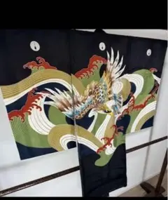 お宮参り 　正絹　産着　初着　男の子　黒　黄緑　金　刺繍　鷹　波　紋あり