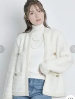 美品アプワイザーリッシェ ノーカラーツイードニットジャケットコートカーディガン白