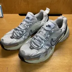 【美品】Nike Nike V2K ラン 25.0cm