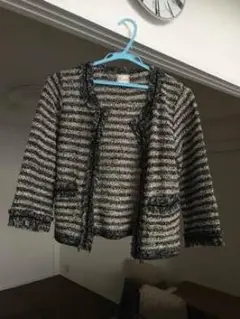 ティアラのジャケット風カーディガンのサムネイル