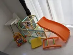 アンパンマン ジャングルジム 手押し車　IKEA ハイチェア　ベビーチェア