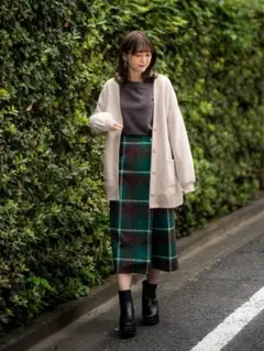 【新品】しまむら　プチプラのあやさん　ラップチェックナロースカート　グリーン