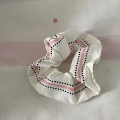 ピンクとドットのストライプ柄シュシュ