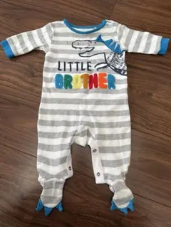 next baby恐竜デザインのストライプロンパース