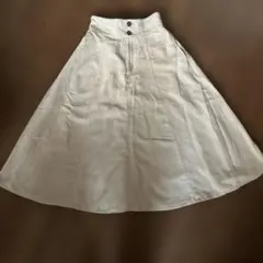 ハニーズ　アイボリー フレアスカート ウエストゴム