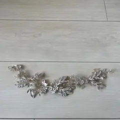 ウェディングヘッドドレス 花と葉のモチーフ シルバー ゴールド