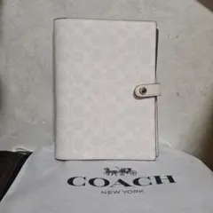 COACH ホワイトレザーノートカバー