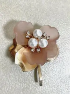 花の形状のポニーフック　ヘアクリップ　ピンク