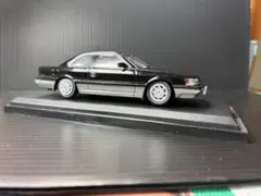 Nissan Leopard Ultima (1988) ミニカー1/43