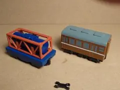 ミニモータートレイン　貨車と客車