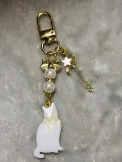 白猫のチャーム