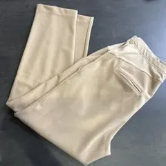 マタニティパンツ　ベージュ　スラックス　オフィスカジュアル