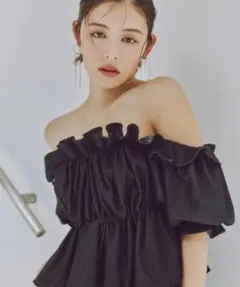 snidelデニムギャザーフリルオフショルブラウス　ブラックのサムネイル