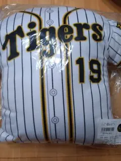 阪神タイガース 大山、中谷、北条選手ユニホームクッション - メルカリ