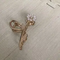 ゴールド 花モチーフ ヘアクリップ