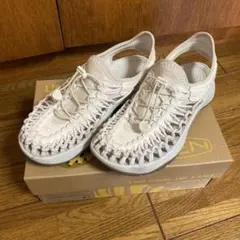 KEEN Uneek ホワイト サンダル