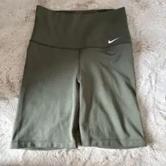 Nike オリーブグリーン ハイウエストショートパンツ
