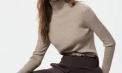 メリノリブタートルネックセーター　ベージュ　UNIQLO