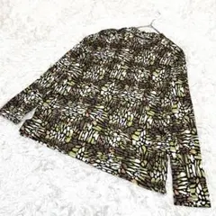 長袖カジュアルシャツ グリーン系抽象柄 柔らかい　伸縮性　フリー