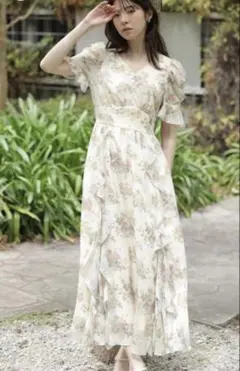Rirandture 〈LAURA ASHLEYコラボ〉シアーラッフルワンピース - メルカリ