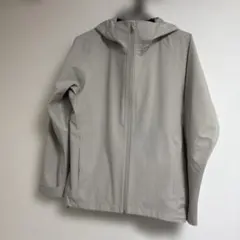 美品　UNIQLO ユニクロ ブロックテックパーカ　ベージュ　Sサイズ