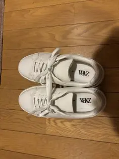 ZARA ホワイト レースアップスニーカー早い物勝ち❗️