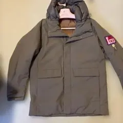UNIQLO ダウンジャケット Lサイズ ICUワッペン付きのサムネイル