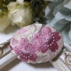 くるみボタン刺繍　桜　インド刺繍リボンブローチ　オリジナル