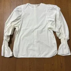 17 【美品】フリッカ パフスリーブブラウス F 白【ボリューム袖】のサムネイル