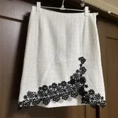 ARTISAN 花刺繍タイトスカート