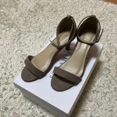 AmiAmiアミアミ　アンクルストラップサンダルのサムネイル