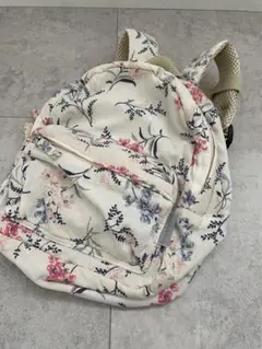 SALE！花柄リュック 前面ポケット付きのサムネイル