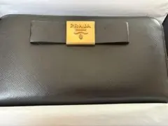 プラダ　リボン　長財布
