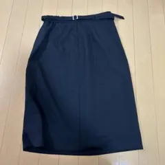 【最終価格】ブラック タイトスカート ベルト付きのサムネイル