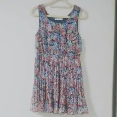 ビーラディアンス／花柄ワンピース