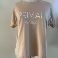 PRIMAL WORKS ロゴプリント Tシャツ ベージュ