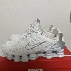 2026年最新】NIke shox ホワイト スニーカーの人気アイテム - メルカリ