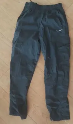 Nike 公式ブラック トレーニングパンツ